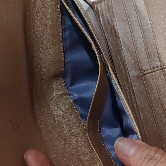 Coach Wyn Soft wallet - Picture 4 of 8